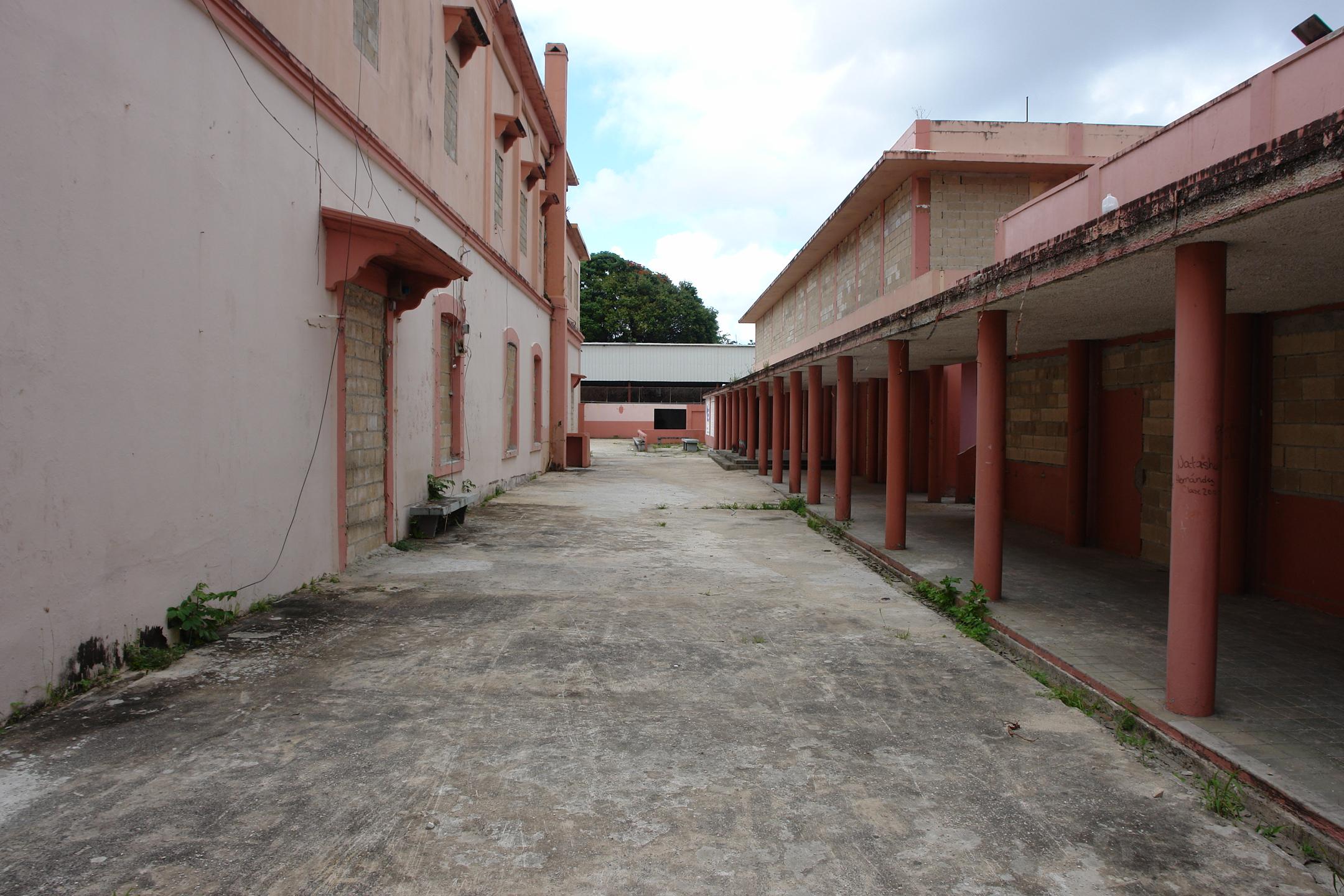 Colegio La Milagrosa - San Juan (Río Piedras) - 2011 00020